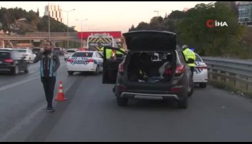 İstanbul'da ehliyetsiz araç kullanan rapçi denetime takıldı