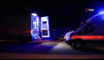 Manisa'da kontrolden çıkan otomobil bariyere saplandı