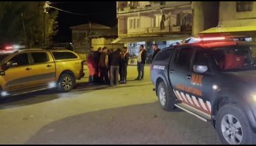 Bursa'da iki paraşütçü Uludağ'ın eteklerinde mahsur kaldı
