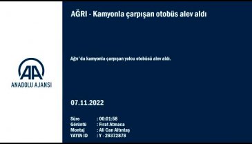Ağrı'da kamyonla çarpışan yolcu otobüsü alev aldı -2