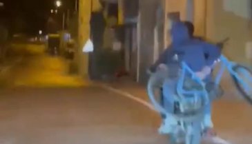 Bursa'da motosiklet hırsızları güvenlik kamerasında