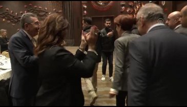Meral Akşener, partisinin başkanlık divanı ve kurucular kurulu üyeleriyle buluştu