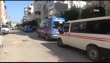 Yeni doğan bebek 5. kattan atıldı