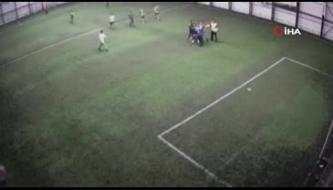 Halı saha boks ringine döndü