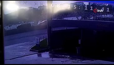 Tekirdağ'da çarpışmanın etkisiyle yan yatan otomobil 20 metre sürüklendi