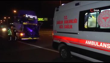 Kocaeli'nde 2 kamyon çarpıştı