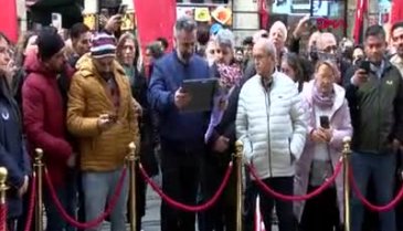 Oyuncu Nurettin Uçar, patlamada eski eşi ve kızını kaybettiği noktada