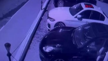 İstanbul'da lüks otomobilin farları çalındı