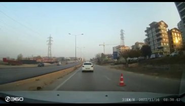 Bursa'da sürücüden trafiği tehlikeye atan hareket