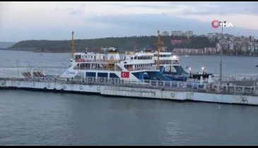 Çanakkale'de feribot seferlerine fırtına engeli