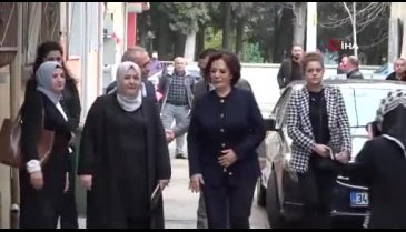 Hülya Koçyiğit, Bursalı şehit astsubayın ailesini ziyaret etti