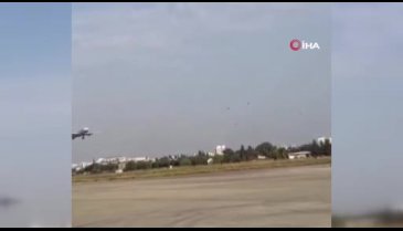 İnişe geçen uçak kuş sürüsüne çarpmamak için pisti pas geçti