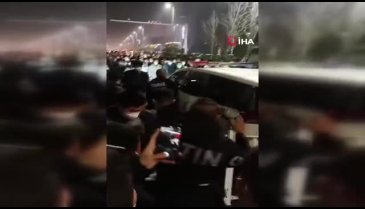 Çin'de bulunan iPhone fabrikasında protesto