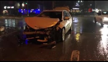 Elazığ'da otomobil ile minibüs çarpıştı: 1 yaralı