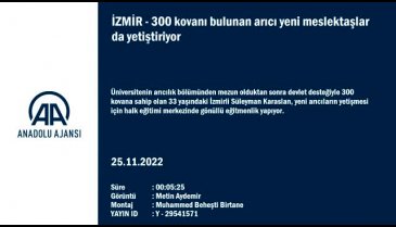İzmir'de 300 kovanı bulunan arıcı yeni meslektaşlar da yetiştiriyor
