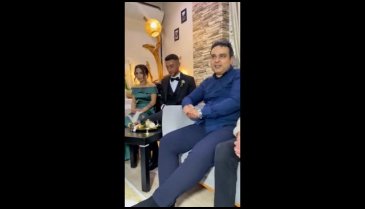 Kız isteme merasiminde duygusal anlar: Baba gözyaşlarına boğuldu