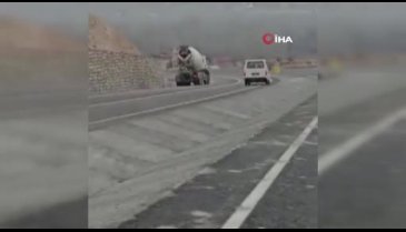 Afyonkarahisar'da kullandığı mikserin freninin boşaldığını gören sürücü araçtan atladı