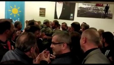 Bursa'da miting havasında adaylık açıklaması&nbsp;