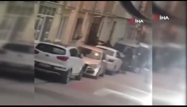 Bursa'da liseli öğrenciler tekmeli, yumruklu kavgaya tutuştu