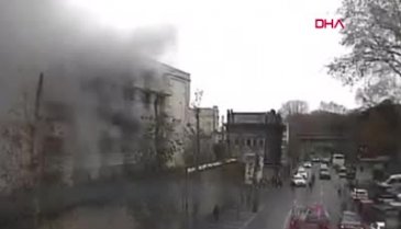 İstanbul Çırağan Sarayı'nda yangın
