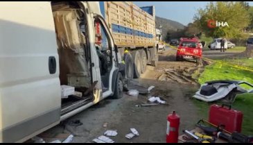 Aydın'da araç kamyona çarptı 452 metre sonra fark edildi