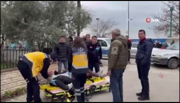 Bursa'nın İznik ilçesinde otomobil ile motosiklet çarpıştı