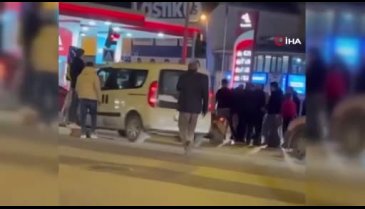 Bursa'da kadın taciz eden şahsa meydan dayağı kamerada
