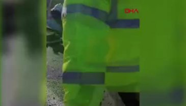 Bursa'da kaza yapan otomobilde 5 yaşındaki çocuk araçtan fırladı!