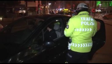 İzmir'de alkollü sürücü 2 defa ceza yedi