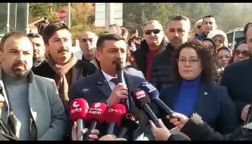 İYİ Parti Bursa'dan Uludağ Milli Park Kapısında 'Zincirli-Kilitli' açıklama -3