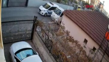 Antalya'da saldırgan polisi bıçakladı
