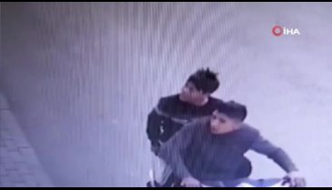 Bursa'da kuruması için asılan montu çaldılar