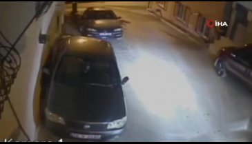 Bursa'da bir kişi otomobilini hırsızın elinden camdan atlayarak kurtardı
