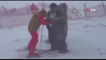 Uludağ'da kar yağışı devam ediyor