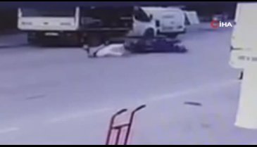 Bursa'da kontrolden çıkan motosiklet devrildi