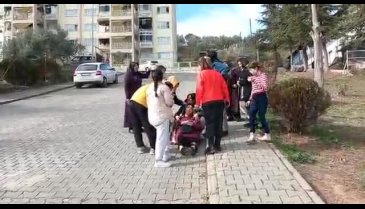 Bursa'da dolmuştan atlayan kadın yaralandı!