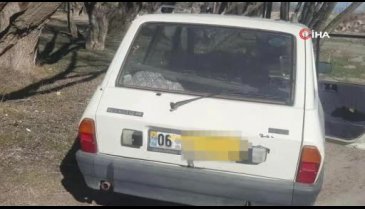 Ankara'da park halindeki otomobilde 3 kişinin cansız bedeni bulundu