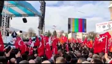 Cumhurbaşkanı Erdoğan Bursa'da miting alanında bekleniyor