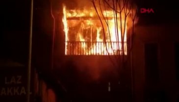 İstanbul itfaiyesinden yangından kurtarılan kediye kalp masajı