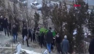 Hakkari'de boğazı kesilmiş halde bulunan kadın toprağa verildi