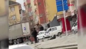 İstanbul'da takip ettiği eşine peş peşe ateş etti