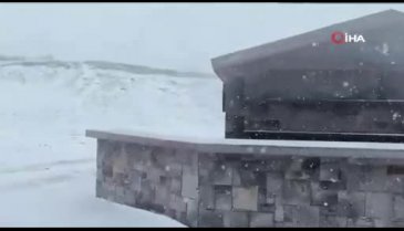 Uludağ beyaza büründü