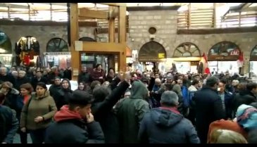 İmamoğlu'nun Bursa Ulu Camii çıkışında Erdoğan sloganları atıldı