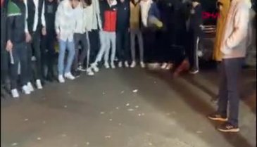 İstanbul'da asker eğlencesi yapanların arasına minibüs daldı -2