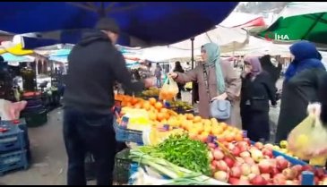 Emekli olan adam tüm ürünlerini 5 liradan sattı