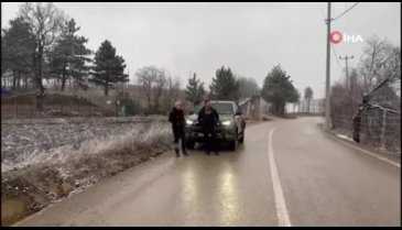 Bursa'da şehir merkezine yılın ilk karı düştü!