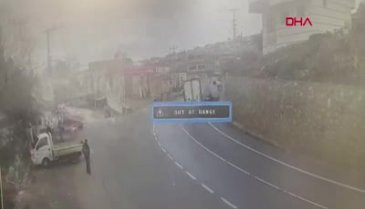 Bursa'da aynı virajda 12 saat arayla 2 kaza kamerada!