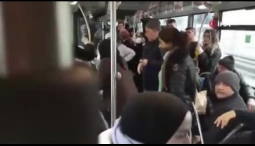 İstanbul'da metrobüste telefon hırsızlığı kavgası