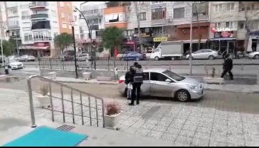 Boşandığı eşi tarafından bıçaklanarak öldürüldü