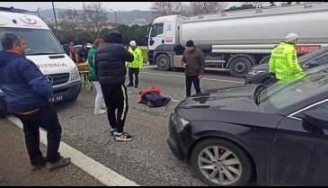 Bursa Orhangazi'de yola fırlayan çocuğa araba çarptı
